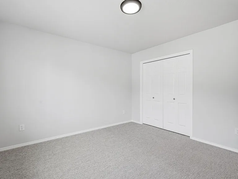 406 Hildago Way — Photo 32
