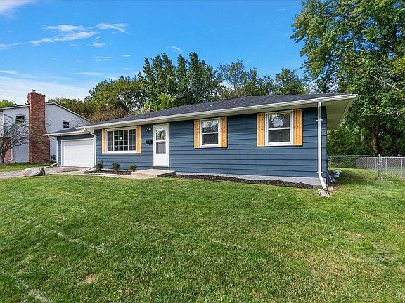 5th image of 3644 Edinburgh Dr