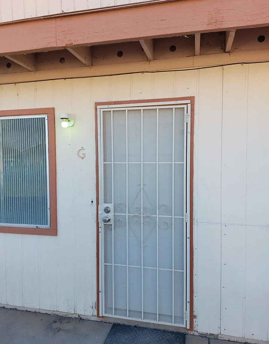 2 bed, 672 sqft, $1,255 — Photo 2
