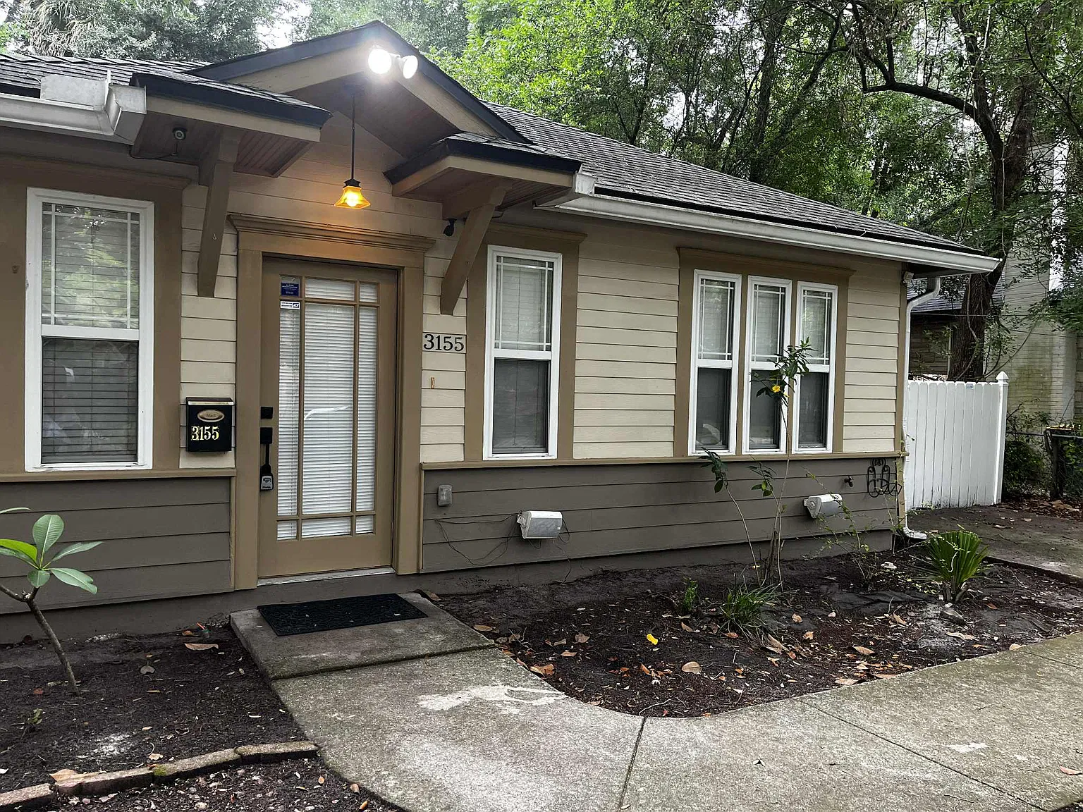 3 bed, 1148 sqft, $1,795 — Photo 1