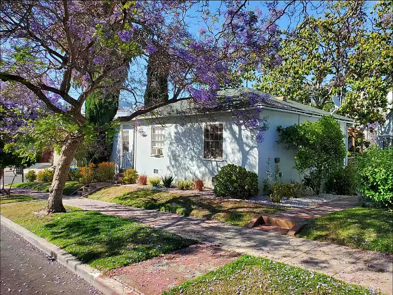 1700 Glendon Ave — Photo 16