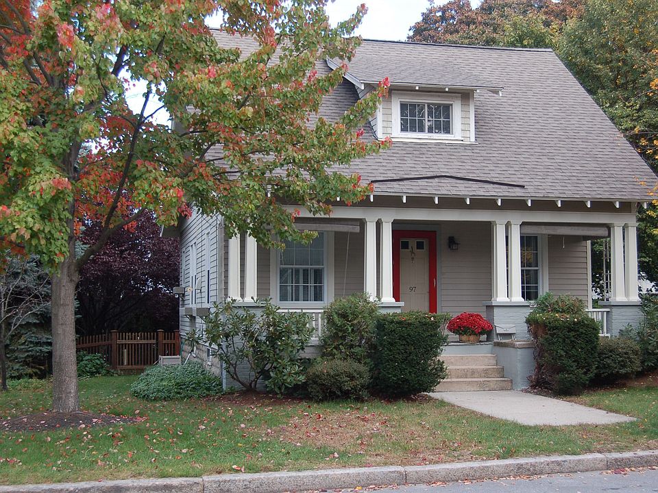 corner lot: Temple & Rivulet