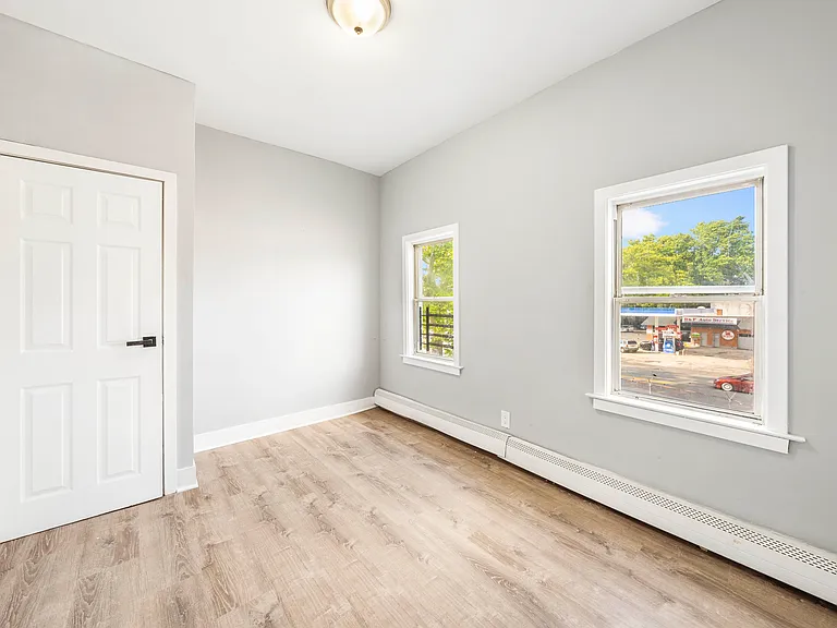 170 N 15th St #2 — Photo 11