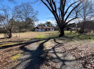 815 Peach Shed Rd, Chesnee, SC 29323