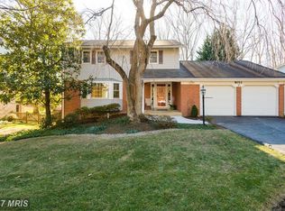 8011 Carrleigh Pkwy, Springfield, VA 22152