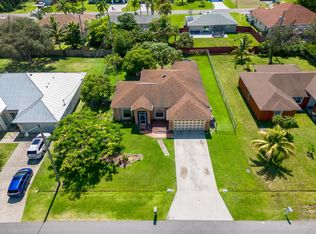 2128 SE Broward Ter, Port Saint Lucie, FL 34952
