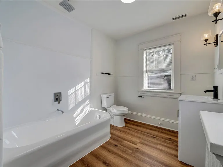 1518 Chapman Ave SW — Photo 13