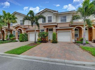 71 Legacy Ct, Delray Beach, FL 33445