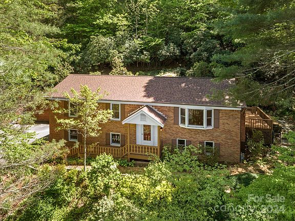 2nd image of 247 Park Ln