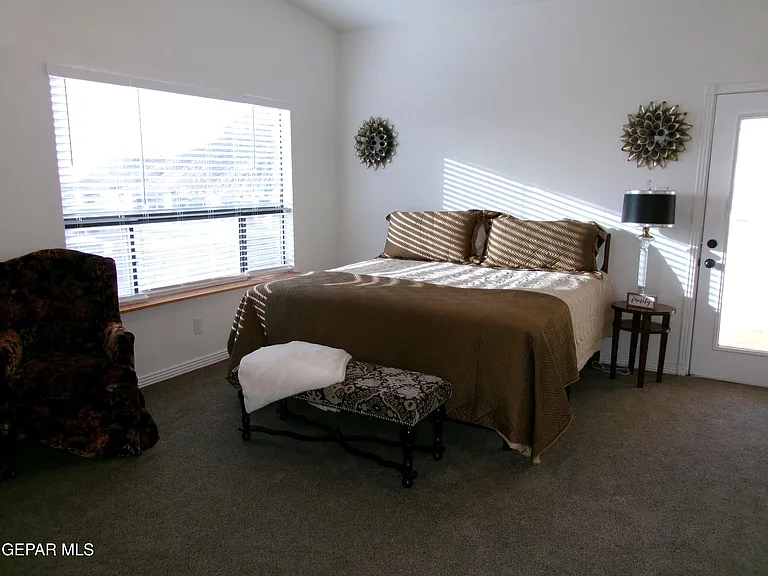 294 Vaquero Ln #B — Photo 17