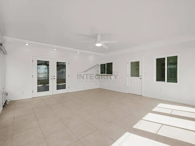 3315 W Beaumont St — Photo 34