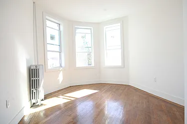 Rented by Makover Group Inc