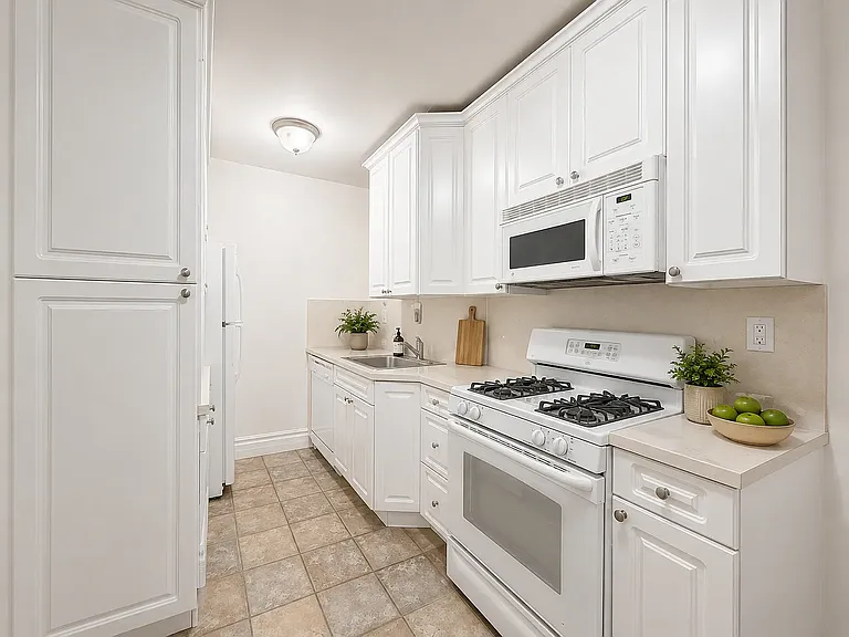 280 Riverside Dr #3F — Photo 2