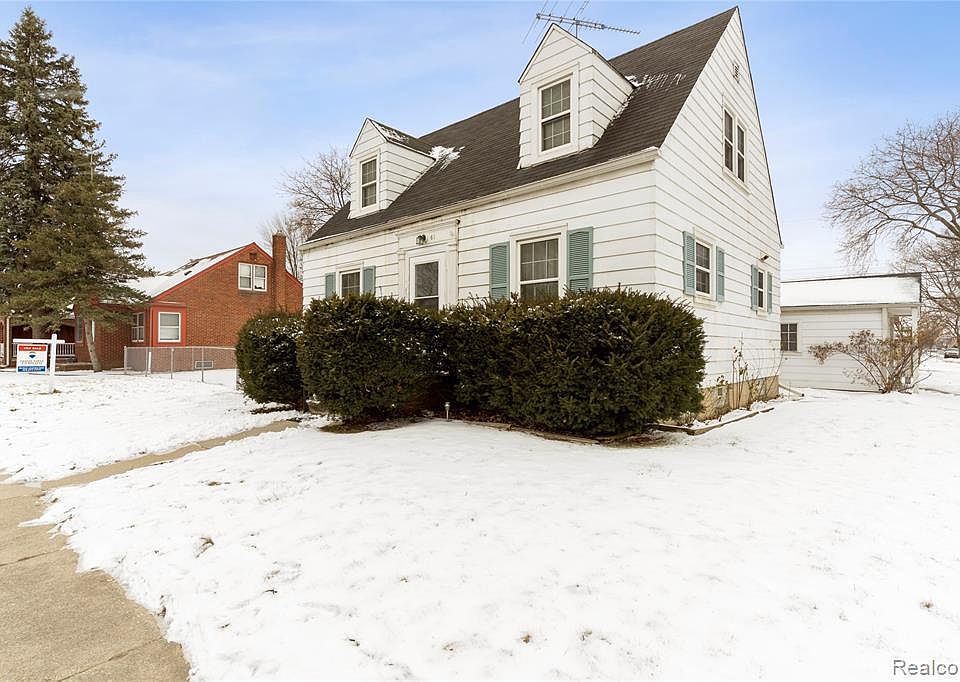 2nd image of 6161 Williamson St