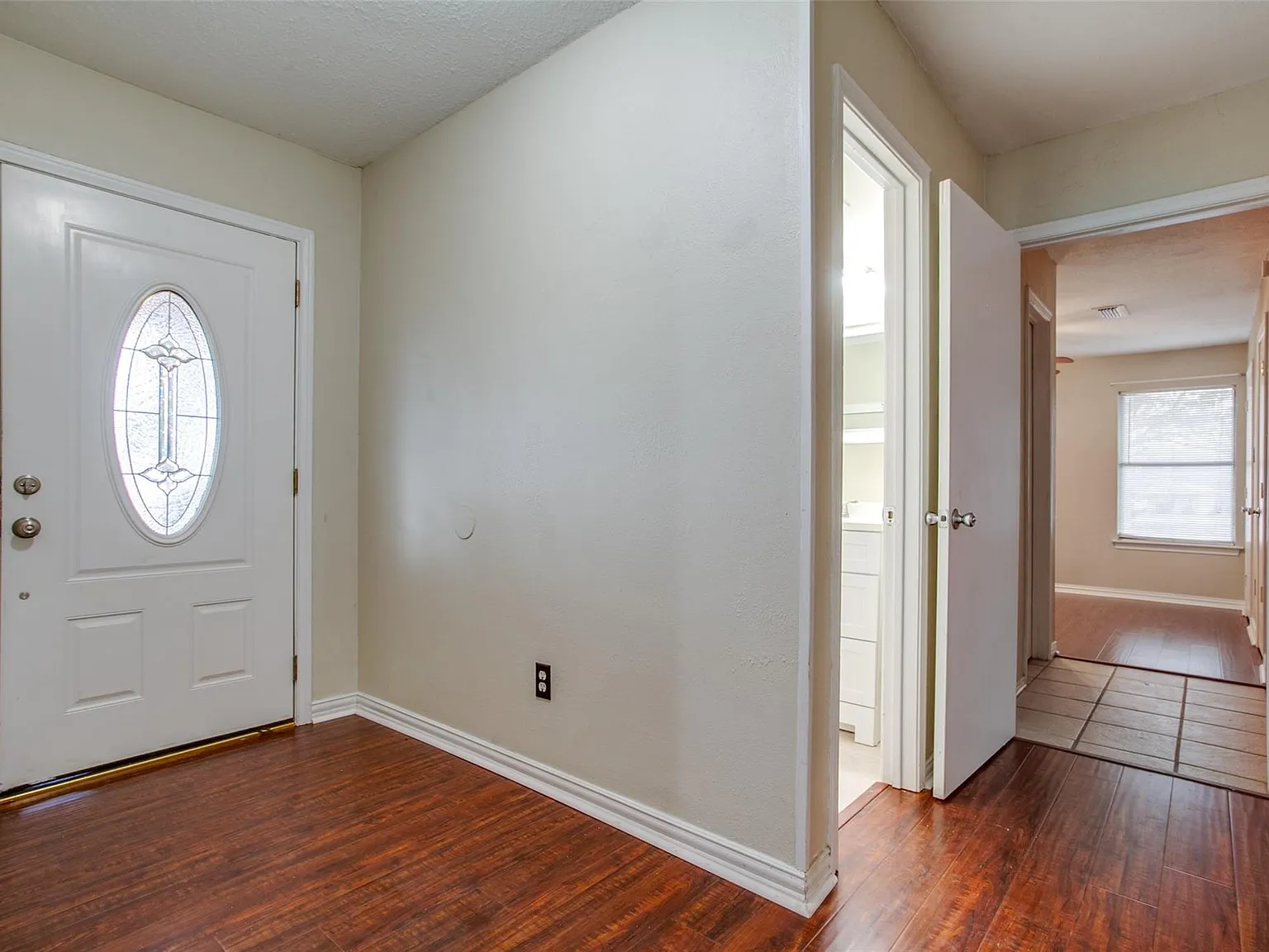 4 bed, 1812 sqft, $2,000 — Photo 3