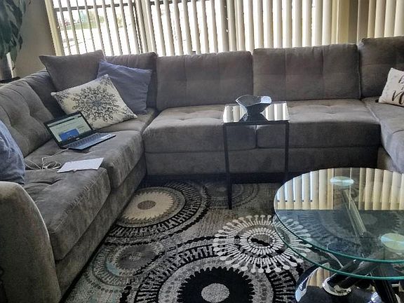 3rd image of 719 Del Luna Dr