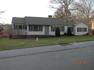 36 Memory Ln, Asheville, NC 28805