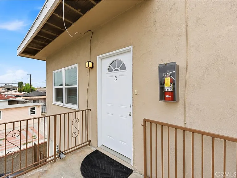 219 W Riggin St #C — Photo 6
