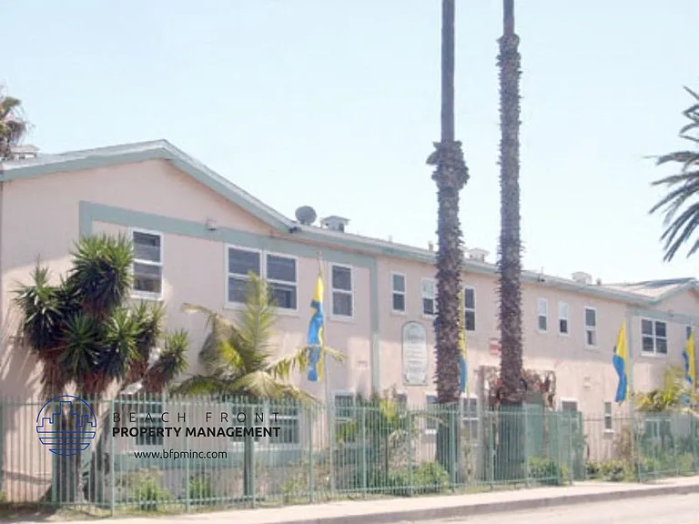 10600 S. Inglewood Blvd. — Photo 7