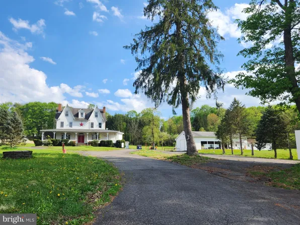 141 Bulls Head Rd, Pottsville, PA 17901