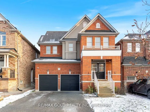7 Gardenbrooke Trl, Brampton, ON L6P 3L1
