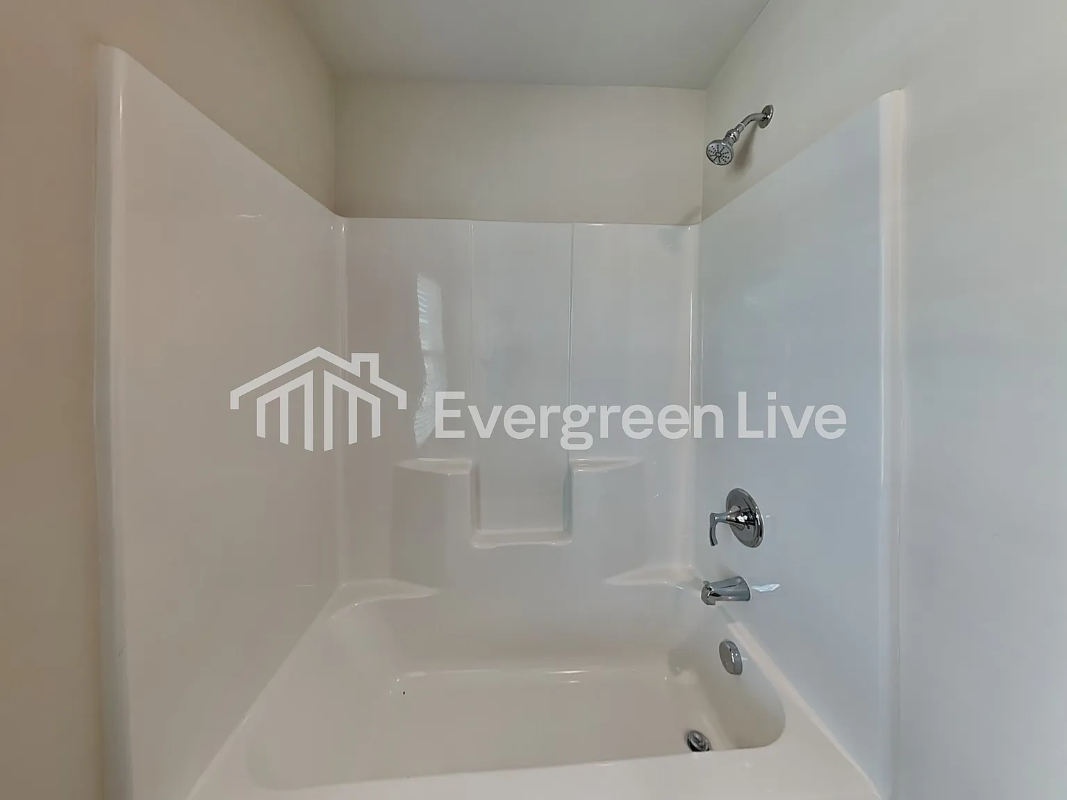 4 bed, 2.5 bath, 1783 sqft, $2,095 — Photo 4