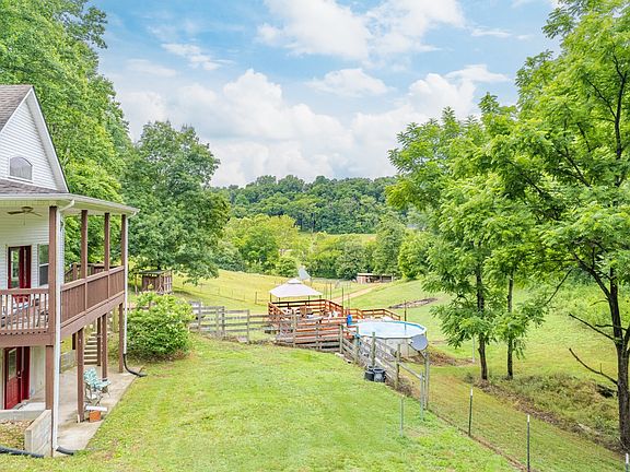 12th image of 2650 Haywood Hollow Rd