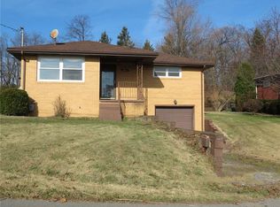 1302 Spring St, Latrobe, PA 15650