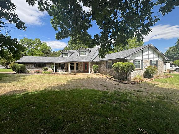 2nd image of 2101 Quailwood Dr