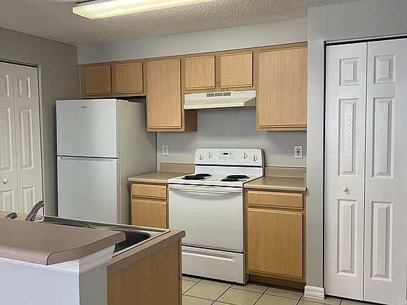 3rd image of 10831 Windsor Walk Dr APT 211