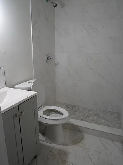 209 Railroad Ave — Photo 6