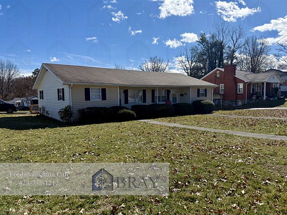3rd image of 1301-1305 Tremont Ave #1301