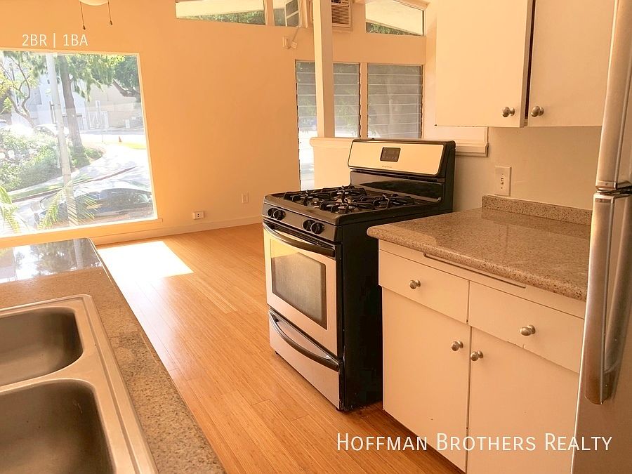 1st image of 1324 N Flores St #17