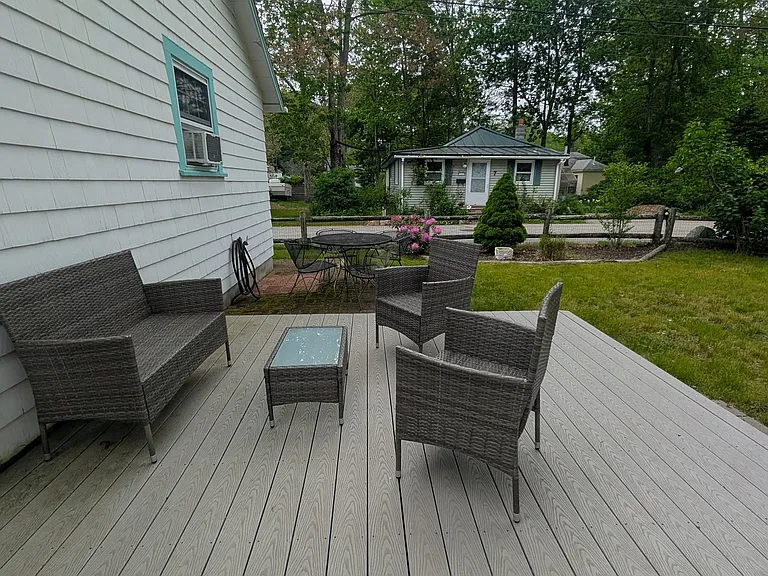 8 Glenwood Ln — Photo 9