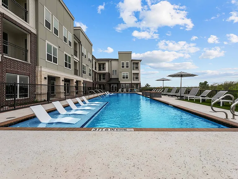 North Park Landing — Photo 1