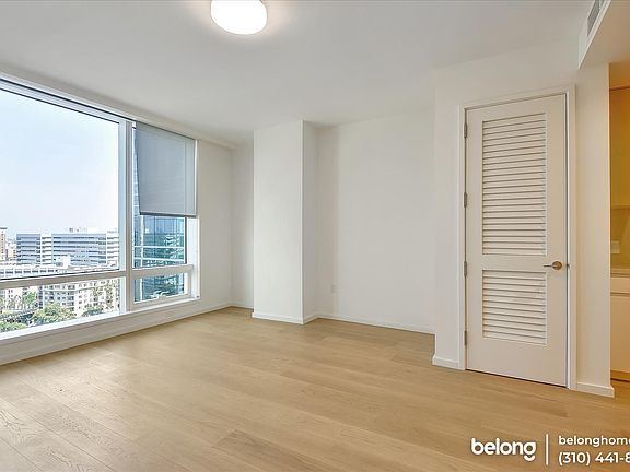 4th image of 877 S Francisco St #1818