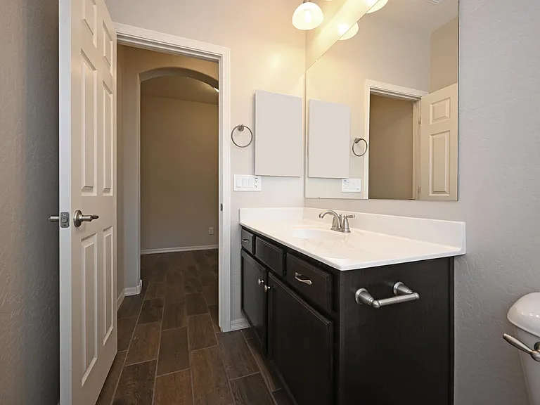 Guest Bath 1