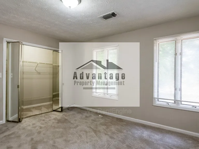 2782 Country Ct SE #B — Photo 15