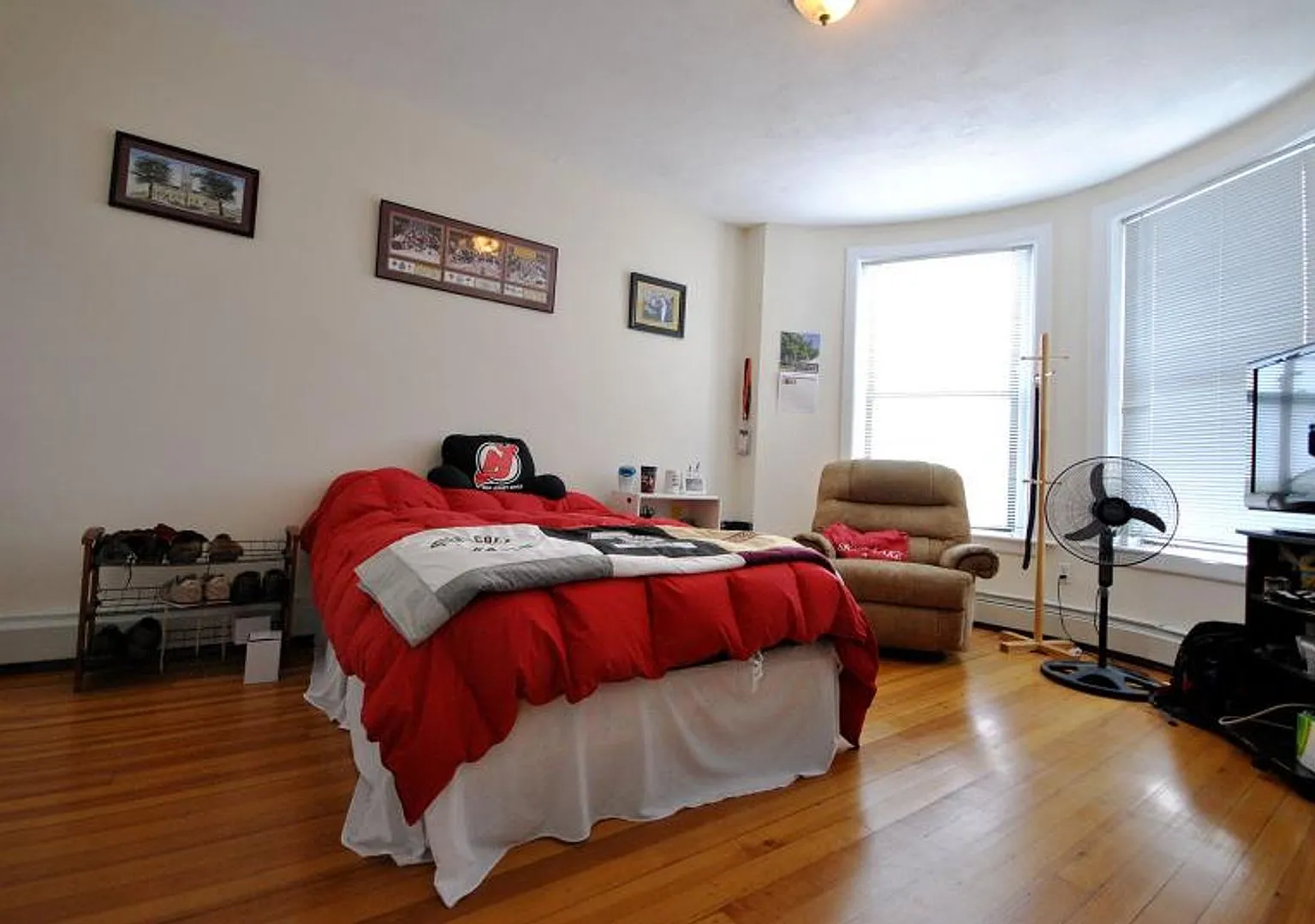 No Brokers Fee Unit on Cleveland Circle, Central Heat, Laundry, on a Site, Parking for Rent, Eat-... — Photo 1