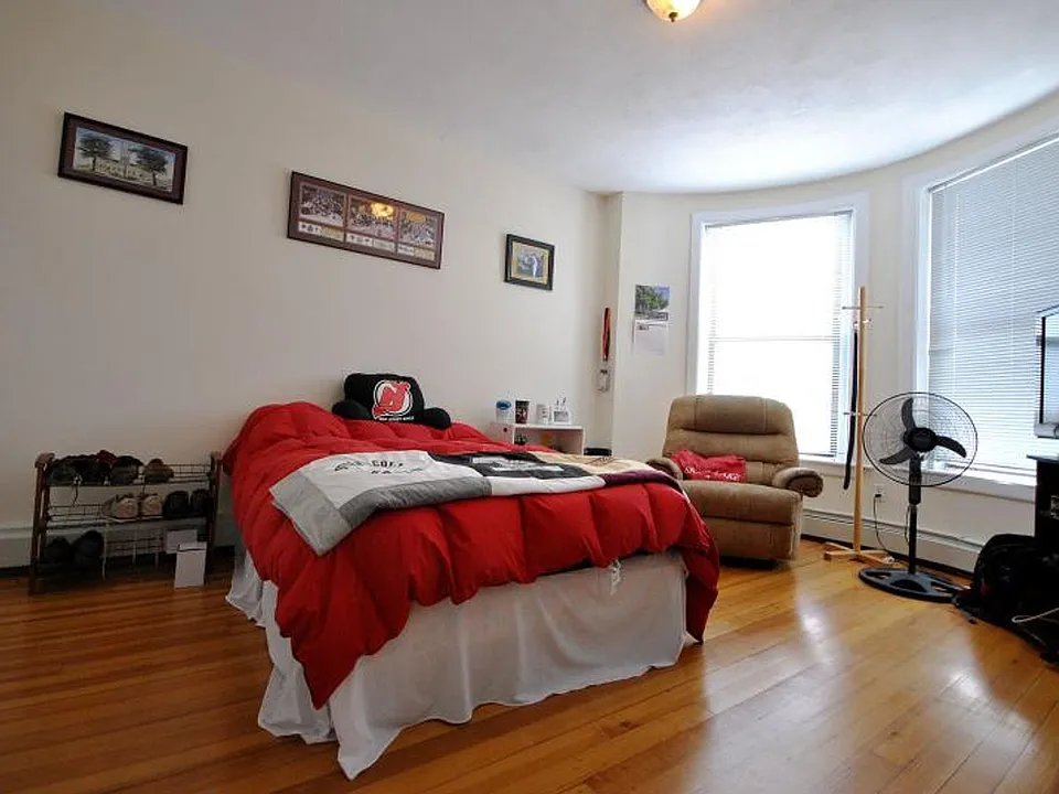 1940 Beacon St #C3