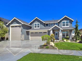 518 E Crest Ridge Dr, Meridian, ID 83642