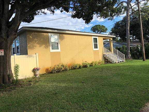 4th image of 6115 Mangrove St N #1/2