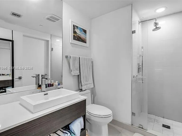 55 SW 9th St #CU-2407 — Photo 9