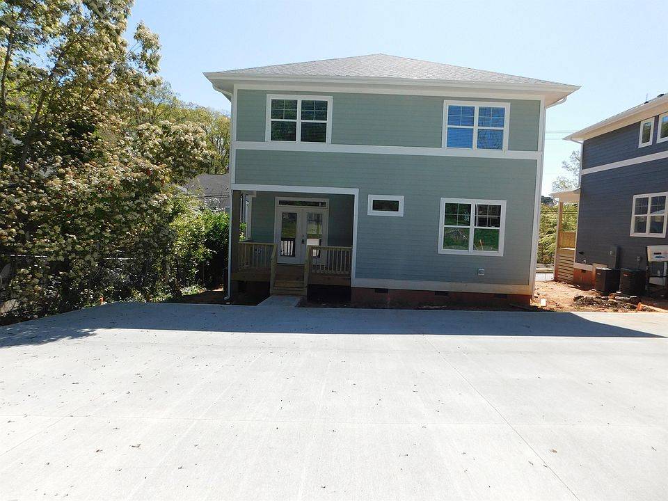 Exterior-Rear/Parking