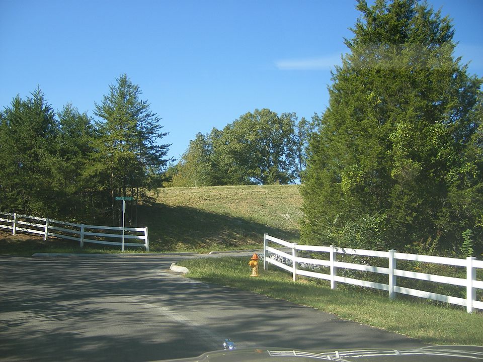 2nd image of Charles James Ct #1R