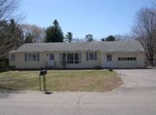 15 Davis St, Wells, ME 04090