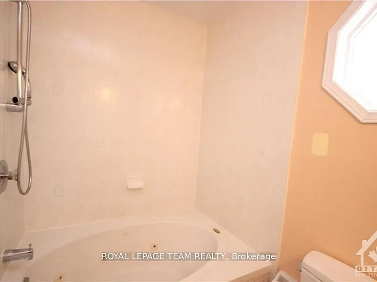 376 Lisgar St — Photo 5
