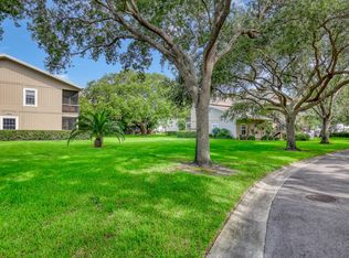18390 SE Wood Haven Lane #E, Jupiter, FL 33469