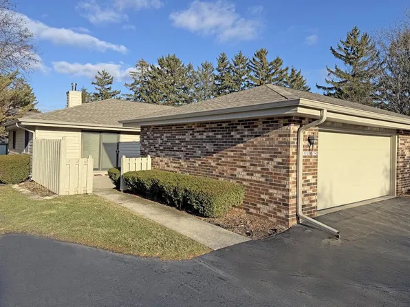 11025 North Balsam Tree COURT #47, Mequon, WI 53092