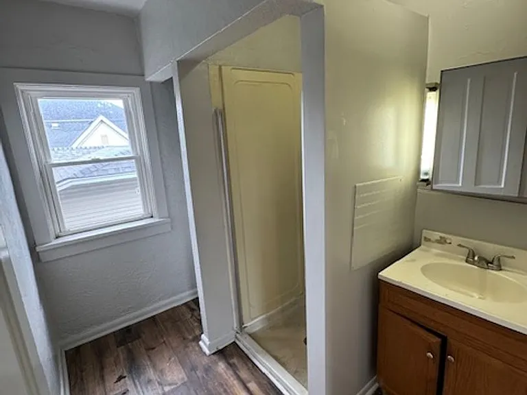 633 Runnion Ave — Photo 5